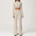Ensemble de yoga brossé beige deux pièces avec haut à manches longues et legging évasé moulant - S / Manches Longues + Pantalon Évasé / Abricot Avoine