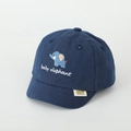 Détail de la broderie éléphant et étiquette jaune sur la casquette en coton marine - 52cm 2-5 Ans / Bleu