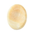 Pierre de soucis ovale en cristal jaune pâle avec texture naturelle sur fond blanc - Jade jaune / 45*35*8mm