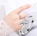Elegant silver heart ring with sparkling crystal stone and adjustable twisted band - Heart Open Criss-Cross / J51 (White Gold)