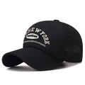 Schwarze Baumwoll-Baseballkappe mit elfenbeinfarbener New York Stickerei und Belüftung - Schwarz