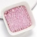 Rosa runde Glasperlen mit Crackle-Effekt für DIY-Schmuck in einer weißen Keramikschale - 50Stück/4mm / Rosa Eis Crackle Lampwork Perlen