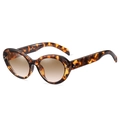 Occhiali da sole retrò cat-eye con montatura tartarugata marrone e lenti sfumate - Stampa Leopardata Tè Sfumato