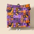 Detalle de manta de franela de Halloween con patchwork morado y naranja y calabazas - Estilo 60 (Halloween Morado Patchwork Calabaza)