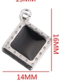 Ciondolo quadrato in acciaio inox con intarsio nero e punti argentati, misura 16mm x 14mm - Quadrato