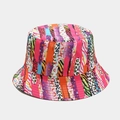 Detailed view of colorful graffiti print fisherman hat with stars and animal patterns - One Size / 6# Color Graffiti Patchwork