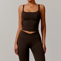 Ensemble de sport marron chocolat avec débardeur col en U et pantalon de yoga croisé - Café Foncé