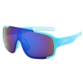 Gafas de ciclismo azul cielo con lentes degradadas violeta y montura deportiva envolvente - Montura Azul Película Azul con Logo
