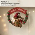 Couronne de Noël en rotin avec peluches Père Noël, bonhomme de neige et renne, 34x34cm - AGHH24-2 Couronne Père Noël Bonhomme de Neige Renne