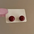Boucles d'oreilles perles rondes rouge foncé classiques sur carte pour un style vintage - 15# Tige d'oreille en argent sterling 925 - Rouge - Rond