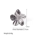 Detailed view of the flower-shaped pleated ring showing its size, inner diameter, and weight - Gold Flower Ring (JDR2302073-S)
