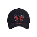 Détail de la broderie papillon avec cœurs rouges sur casquette en jean noir délavé vintage - Adulte(56-60cm) / Noir avec papillon rouge