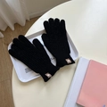 Guantes de punto negros clásicos con una pequeña etiqueta de cuero en el puño - Estilo 296-Negro