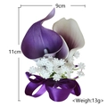 Lila und weiße Calla-Hochzeitsanstecknadel mit Satinband und Größenangaben - Lila Calla Lilie Handgelenk Corsage