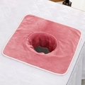Roze microvezel massagehanddoek met gezichtsgat en versterkte witte lintrandafwerking - 35*35cm (Vierkant) / rozenroze