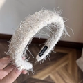 Serre-tête en peluche crème chic avec texture à glands et paillettes argentées - Blanc Cassé