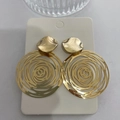 Boucles d'oreilles dorées à tourbillon sur carte pour ensemble bijoux de luxe - Boucles d'oreilles vortex rondes or KC (7557)