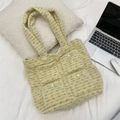 Borsa tote in peluche lavorata a maglia gialla e verde con quattro tasche e bottoni colorati - Giallo