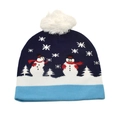Détail du bonnet en tricot avec motifs festifs de bonhomme de neige, flocons et pompon blanc - Bonhomme de Neige d'Hiver Bleu (6#)
