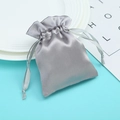 Silver-grey satin drawstring pouch for jewelry and luxury gift packaging - 7x9cm / Silver Gray