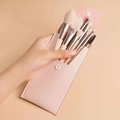 Champagne gold 8-piece makeup brush set with pink leather storage pouch in hand - 8pcs+Bag / Apricot
