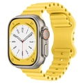 Vue latérale du bracelet océan en silicone jaune pour Apple Watch Ultra avec boucle titane - 38/40/41/42mm / Jaune