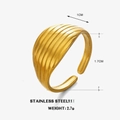 Minimalistischer 18K vergoldeter Edelstahlring mit gewellter Oberflächenstruktur - Gold