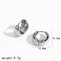 Detail van de zilveren ronde oorringen met afmetingen van 15,3 mm bij 15,8 mm - Zilver-15.3mm (TE60314-S)