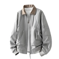 Bombardier homme gris clair avec col contrasté et multiples poches zippées utilitaires - M / Vert gris argenté