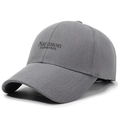 Cappellino da baseball in cotone grigio medio con ricamo Narason e stile moderno - Regolabile / Grigio chiaro