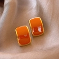 Minimalistische rechteckige Ohrstecker in leuchtendem Orange mit Goldrand - 925 Silberstecker / Gold-Orange