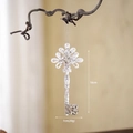 Transparent acrylic snowflake key pendant with white glitter for Christmas tree decor - Key WL2022-69 (16cm)