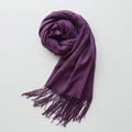 Sciarpa da donna viola scuro con trama slub elegante e bordi con frange raffinate - Viola scuro