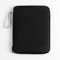Detail einer schwarzen wasserfesten PU-Laptoptasche mit grauem Nylon-Tragegriff - 11 Zoll (28*20*2cm) / Schwarz