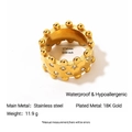 Bague large en acier inoxydable plaqué or 18K avec zircons et texture perlée - Or Anneau Larde Pointillé de Perles (YR60)