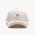 Distressed cream baseball cap with silver metal bow and breathable ripped details - Adjustable / Beige