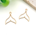 Goldene hohle Fischschwanz-Anhänger für DIY Schmuckherstellung Zubehör 2er Set - Hohle Ozean Fischflosse (17x20mm)