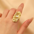 Exaggerated gold spiral textured ring with a central white pearl for women - Pearl Spiral Pattern (DZ-1037)