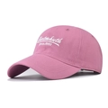 Ricamo bianco dettagliato Dartmouth Since 1993 su un cappellino in cotone viola - M (56-58cm) / Rosa scuro