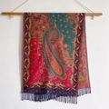 Ethno-Schal mit Paisley-Muster in Rot und Blaugrün sowie dekorativen Fransen am Rand - 200*65cm / Rotgrün (BXS-586)
