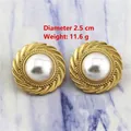 Boucles d'oreilles perles dorées rétro avec bordure en spirale et diamètre 2,5 cm - 0336/Clous de perles à texture de corde torsadée dorés