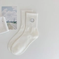 Cremeweiße Socken mit eingesticktem Smiley-Gesicht und gerippten Bündchen für Damen - Einheitsgröße / Graues Smiley-Gesicht