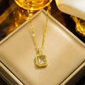 Collier doré avec pendentif rectangulaire en zircone taille émeraude et micro-pavé de cristaux - Or Zircone Blanc (580)