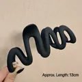 Matte black wavy shark hair clip with a 13cm length for thick hair in a sleek design - Matte Wave Black-13cm