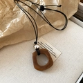 Detail of vintage starfish resin pendant necklace with wood beads and black cord strap - 62# Necklace Coffee Resin Square