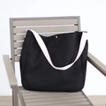 Sac fourre-tout noir en toile avec sangles blanches contrastées et bouton pression - Noir