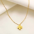 Detailed view of 18K gold plated four-leaf clover pendant on a delicate cable chain - AH313 Four-leaf Clover Gold