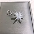 Broche flocon de neige rotative avec zircons cubiques et finition argentée - Petite Broche Flocon de Neige - Argent