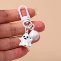 Portachiavi con simpatico fantasma bianco e campanello su anello in metallo bianco - Bianco