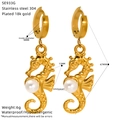 Orecchini a forma di cavalluccio marino dorati con perle in acciaio inossidabile 18k - Stile Cavalluccio Marino (SE933G)